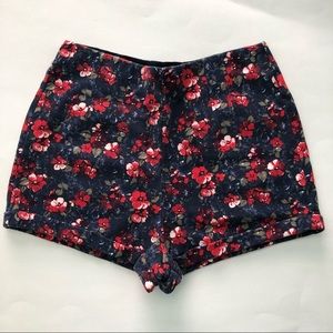 HOLLISTER Red Floral Stretch High Rise Shorts Size L